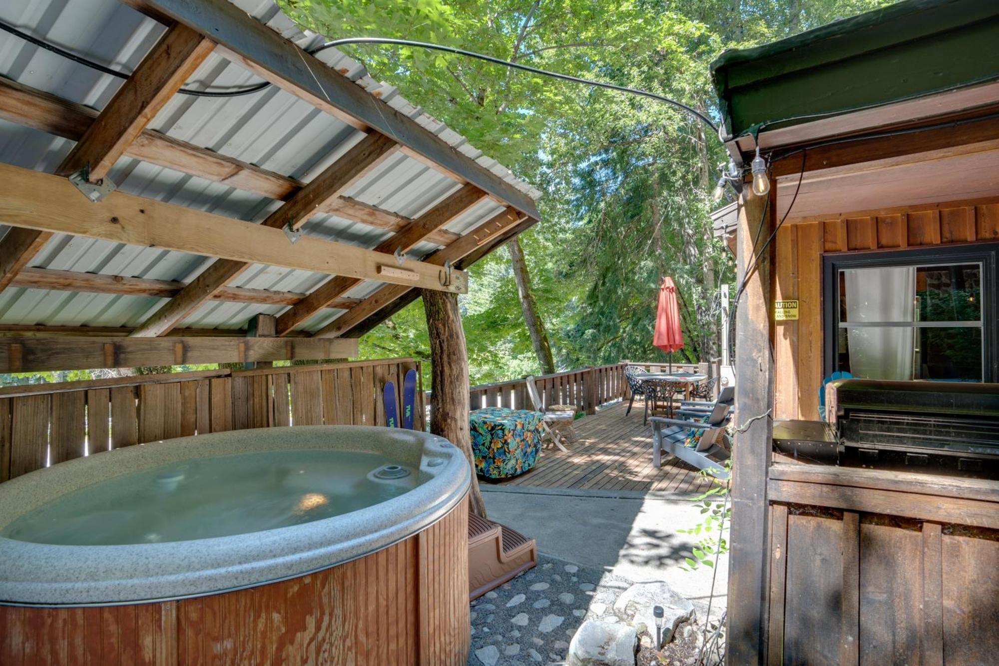 Leavenworth Cabin With Private Hot Tub! Exterior photo